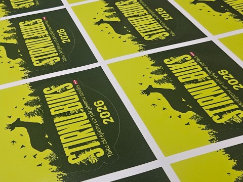 Ploterētas un laminētas uzlīmes druka