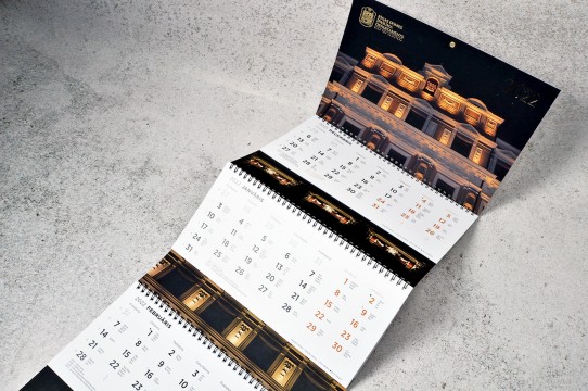 Eleganti sienas kalendāri